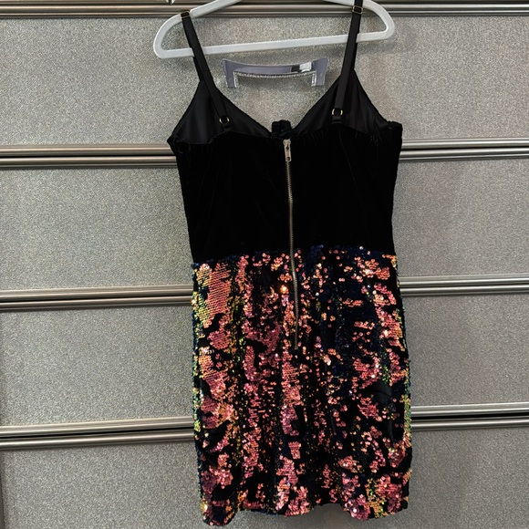 NWOT never worn - Picture 4 of 5